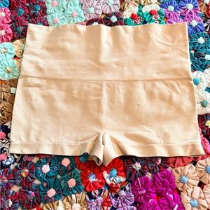 SPANX OATMEAL High-Waisted BOY Shorts SHAPEWARE